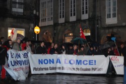 Berro unánime contra o “reaccionario, privatizador, recentralizador e antidemocrático” proxecto de reforma educativa do PP